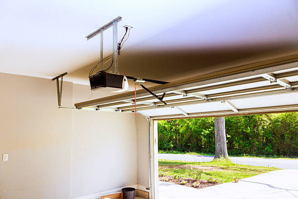 Top rated local Garage Door Panel Replacement specialists in Evart, MI